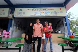Ahad 22 disember 2019 aku berkunjung ke kedai asam pedas pak yahya parit jawa. Pak Ya Pertahan Keaslian Asam Pedas Muar Destinasi Mstar