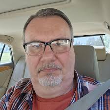 I'm Chris and a house Sitter Needed in Chicago, IL! Earn $150 Daily. Apply  Now!