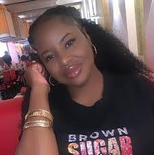 Rochelle Lowery's Instagram, Twitter & Facebook