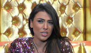 La salemi sarebbe tra le candidate al trono classico della prossima stagione i cui casting, come ha confermato recentemente raffaella mennoia, si stanno svolgendo in questo periodo. Uomini E Donne Giulia Salemi Tronista A Settembre