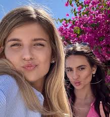 Elena Mărgărit (@elena.margarit) • Instagram photos and videos