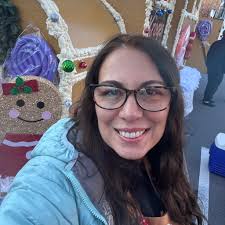 Any He'eia Elementary School alumni in the house here? Say a "woot-woot!  Woot-woot!" I remember one of my teachers, I swear, used to come to class  every day half lit, as in