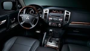 2017 Mitsubishi Pajero Sport And Hybrid 2016 2017 Cars Release Mitsubishi Pajero Sport Mitsubishi Pajero Mitsubishi