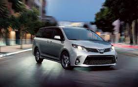 I found it surprising that the rear entertainment system does not allow for playing discs. 2020 Toyota Sienna Eastway Toyota