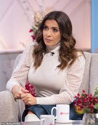 Kym marsh is an english actress and former singer and songwriter, best known for playing michelle connor in coronation street since 2006. Kym Marsh Schlagt Auf Troll Der Sagte Ihre Nase Ist Wie Ein Generator Ellenbogen Aktuelle Boulevard Nachrichten Und Fotogalerien Zu Stars Sternchen