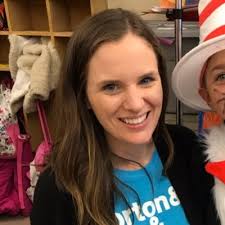 Sara Bright's Instagram, Twitter & Facebook