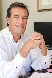 Chris Smart's Instagram, Twitter & Facebook