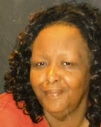 Elaine Crawford's Instagram, Twitter & Facebook