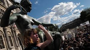 شکایت زنان فیلم‌های پورن از مردان متجاوز در صحنه فیلمبرداری؛ جنبشMetoo به  پورنوگرافی فرانسه رسید | یورونیوز