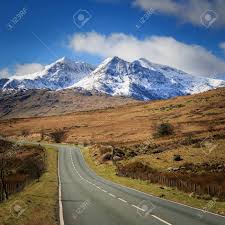 Wales, constituent unit of the united kingdom that forms a westward extension of the island of great famed for its rugged landscape, wales retains aspects of celtic culture that are markedly different. Die Schone Landschaft Des Snowdonia Nationalparks Wales Lizenzfreie Fotos Bilder Und Stock Fotografie Image 61273044