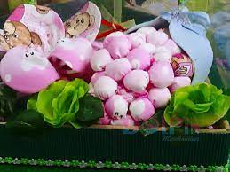 Cara membuat hantaran dari sprei menjadi ranjang pengantin. Cara Mudah Membuat Hantaran Bentuk Buah Anggur Dari Baju Tidur Hantaran Kaisara