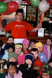 Pustit celý online seriál zdarma a bez omezení. Roccos Italian Restaurant Italian Pizza Family Restaurant Catering Available 703 821 3736 Fine Italian Cuisine Serving Pizza Spaghetti Lasagna For Lunch And Dinner Mclean Va