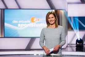 Jul 26, 2021 · laura ludwig mann. Fabian Hambuchen Laura Ludwig Und Kira Walkenhorst Olympia Helden Zu Gast Im Presseportal