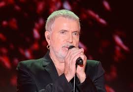 Bernard lavilliers (born on 7 october 1946) is a french singer. Bernard Lavilliers La Biographie De Bernard Lavilliers Avec Gala Fr