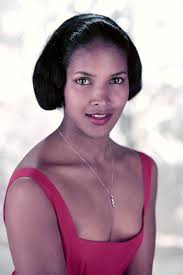 Madame Aline Vallandri of the Opera Comique in the role of Euridice in the  opera Orpheus, 1907.