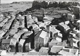These stays are highly rated for location, cleanliness, and more. Roquefort Des Corbieres Roquefort Des Corbieres Vue Aerienne L Eglise Et Vue Generale Carte Postale Ancienne Et Vue D Hier Et Aujourd Hui Geneanet