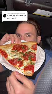 Justino's Pizza Review in Staten Island, New York