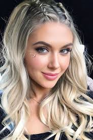 Jennifer Rising's Instagram, Twitter & Facebook