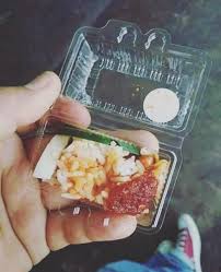 But today, when you can barely get by with rm10 for lunch in kuala lumpur, you'd be pleasantly surprised by how warong kaklong continues to sell nasi lemak bungkus (nasi lemak packets) at only 50 sen. Oh Media Yang Ni Baru Betul Betul Nasi Lemak 50sen ÙÙŠØ³Ø¨ÙˆÙƒ