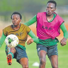 Chrestinah thembi kgatlana (2 mayıs 1996 doğumlu), olarak bilinen thembi kgatlana, güney afrikalı futbolcu kim olarak oynuyor ileri ispanyolca. Unhappy 150th Cap For Banyana Veteran Noko Matlou