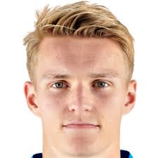 La conexión entre el centrocampista martin odegaard y el delantero erling haaland, autor de un 'hat. Ø§Ù„Ù„Ø§Ø¹Ø¨ Ù…Ø§Ø±ØªÙ† Ø§ÙˆØ¯ÙŠØ¬Ø§Ø±Ø¯