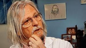 Une réflexion du professeur raoult, bien sûr conforme à l'orthodoxie vaccinale, qui n'en mérite pas moins d'être entendue. Je Suis Une Star Des Maladies Infectieuses C Est Moi L Elite Didier Raoult Defend Ses Idees Et Sa Carriere Le Soir