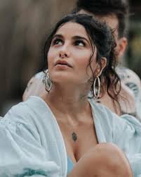 Martina La Peligrosa added a new photo.