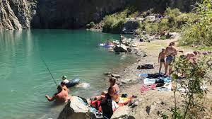 Lac bleu may refer to: Sprimont Malgre L Interdiction Le Lac Bleu De La Carriere De Chanxhe Attire Les Baigneurs