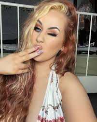 Rebecca Marie Lawless (@beccalaw__) • Instagram photos and videos