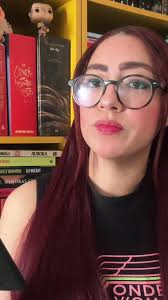 A cura é uma borboleta Amarela