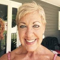 Shari Dewitt's Instagram, Twitter & Facebook