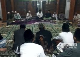 Rembang (hanacaraka:ꦏꦧꦸꦥꦠꦺꦤ꧀ ꦉꦩ꧀ꦧꦁ, bahasa jawa: Berita Utama Radio Nur 88 5 Fm Rembang Terbaru