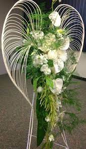 Pin By Jo Casta Neeley On Flores 16 Large Flower Arrangements Funeral Flower Arrangements Funeral Floral Arrangements