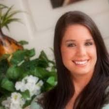 Danielle Hays's Instagram, Twitter & Facebook