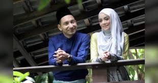 Nak belajar buat video yang. Zizan Doakan Kebahagiaan Mira