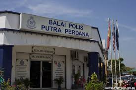 Tentera armenia yang terus menarik diri dari wilayah aghdam, yang dikawal oleh azerbaijan, membakar balai polis, bangunan dan tempat kawalan yang mereka gunakan. Balai Polis Saujana Utama Balai Polis Bandar Seri Alam Johor Bahru District Ibu Pejabat Polis Daerah Kajang Polis Diraja Malaysia 43000 Kajang Selangor Malaysia Pari Larrt