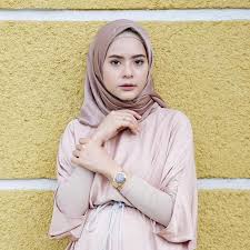 We would like to show you a description here but the site won't allow us. Kumpulan Foto Cewek Jilbab Cantik Dan Manis Untuk Dp Bbm Manis Bulan Ramadhan