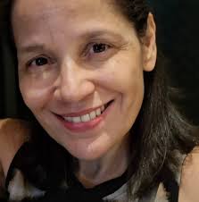 A spontaneous road trip to the Lofoten Islands led to one of the wildest  creations of my career. Amidst snow, ice, and a blizzard, “Man of the  Mountain” was born