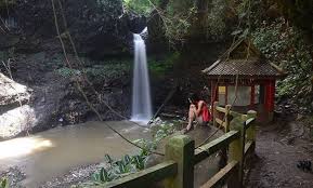Tempat wisata air terjun di cisarua lembang ini setiap harinya beroperasi menerima pengunjung adalah 24 jam. Harga Tiket Masuk Dan Peta Lokasi Curug Dago Sejarah Gambar Terbaik
