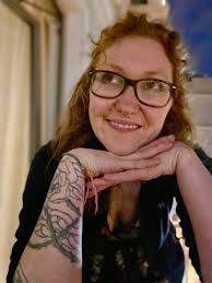 beaguest Hey there! Dani here and I've been in this group for a bit and I  thought it may be good for me to introduce myself. I'm an American spunky  lady that