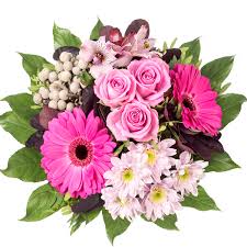 Lilac flowers bouquet in wisker basket. Flower Bouquet Mit Liebe Send Flowers Online With Floraprima De