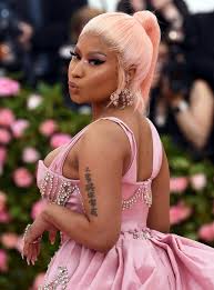Nicki minaj has seen success well beyond the mainstream, exploding into international pop stardom since singing with signing a record deal with lil wayne's young money entertainment in 2009. Zhjhcppvfyxiqm
