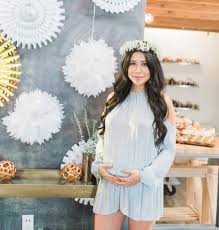 From baby shower decorations to tableware & supplies, shindigz makes throwing an awesome baby shower even easier. 25 Rustic Baby Shower Ideas Rustic Should Be Gorgeous