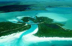 Located on the east coast of the yucatán peninsula, the sian ka'an contains tropical forests, mangroves and marshes, as well as a large marine section intersected by a barrier reef. Sian Kaan Bild Von Visit Sian Ka An Tulum Tripadvisor