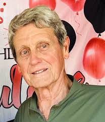 David Towle's Instagram, Twitter & Facebook