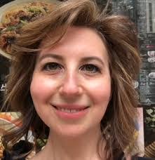 Elizabeth Lash's Instagram, Twitter & Facebook