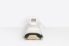 Balengcia triple s styled : Balenciaga Updates Trendy Triple S Sneaker For Spring 18 Footwear News