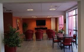 Au fil de l'eau rend hommage au plus célèbre des amoureux de l'eau, georges pernoud, et à son engagement de 40 ans, avec thalassa, pour faire découvrir les enjeux des territoires marins. Au Fil De L Eau A Malafretaz 01 04 74 32 06 02 Reseda Les Residences Reseda Semcoda