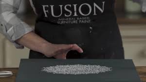 How to achieve embossed look with paste and stencil?