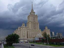 The hotel is about 30 kilometers from the airport by car. Hotel Ukraina Now The Radisson Royal Hotel Moscow One Of Stalin S 7 Gothic Towers Bild Von Radisson Collection Hotel Moscow Moskau Tripadvisor